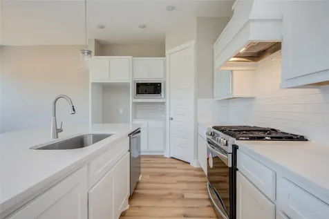 1204 Kiefer Hill Way Houston TX 77043