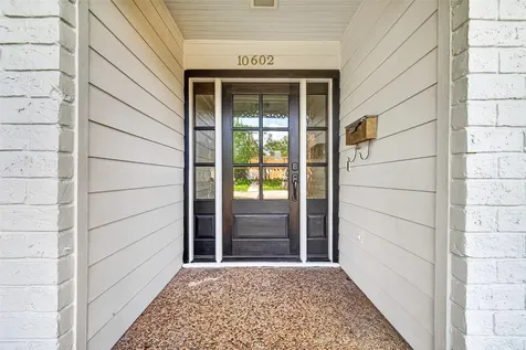 10602 Longmont Drive Houston TX 77042
