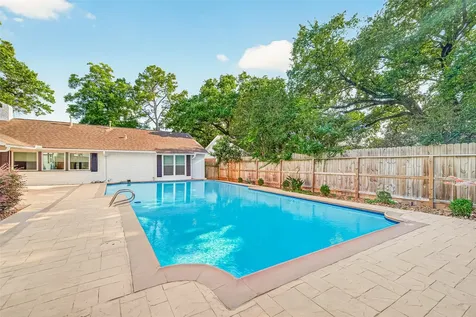 10602 Longmont Drive Houston TX 77042