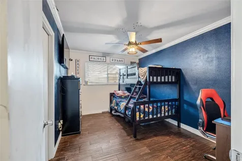922 Gilpin Street Houston TX 77034