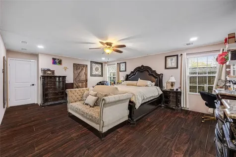 922 Gilpin Street Houston TX 77034