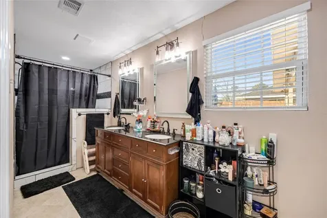 922 Gilpin Street Houston TX 77034