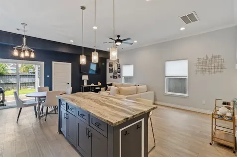 6706 N Lozier Street Houston TX 77021