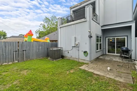 6706 N Lozier Street Houston TX 77021