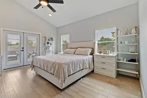 6706 N Lozier Street Houston TX 77021