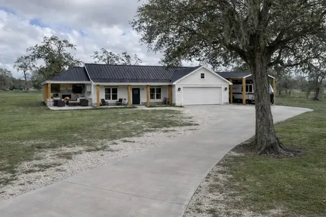 5718 County Road 707 Brazoria TX 77422