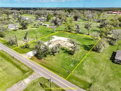 5718 County Road 707 Brazoria TX 77422
