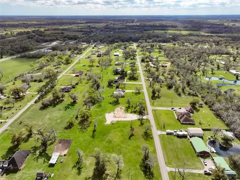 5718 County Road 707 Brazoria TX 77422