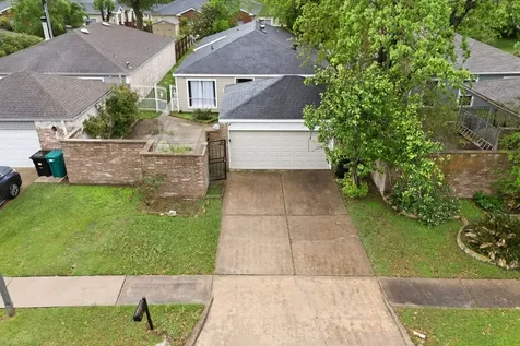 16235 Olive Glen Drive Houston TX 77082