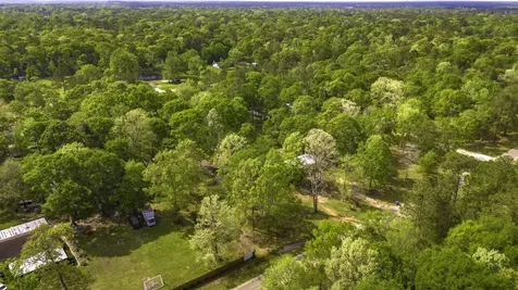 1101 Cr 3802 Cleveland TX 77328