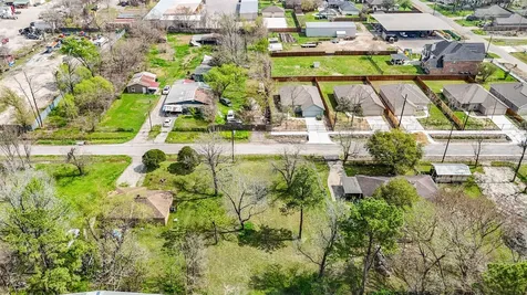 00 Queensland Street Houston TX 77028