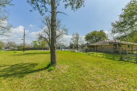 00 Queensland Street Houston TX 77028