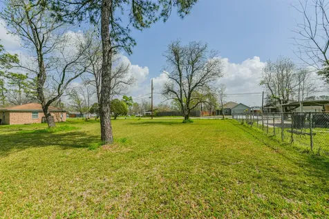 00 Queensland Street Houston TX 77028