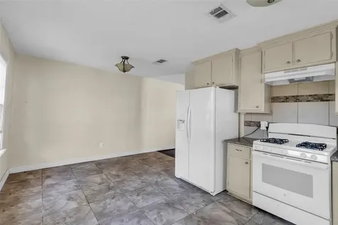 131 E 31st 1/2 Street Houston TX 77018