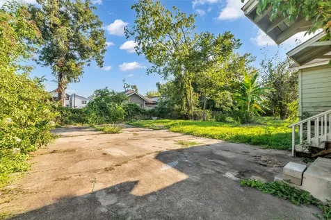 131 E 31st 1/2 Street Houston TX 77018