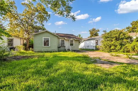 131 E 31st 1/2 Street Houston TX 77018