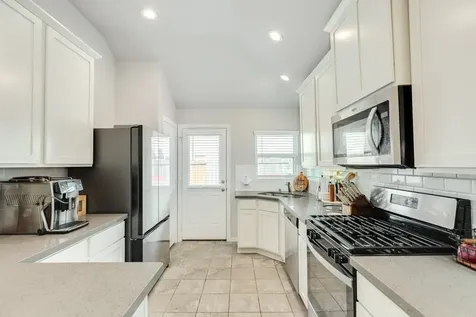 108 Cullen Street Angleton TX 77515