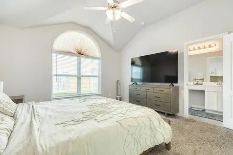 108 Cullen Street Angleton TX 77515