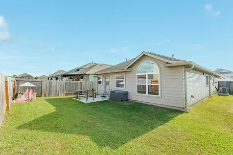 108 Cullen Street Angleton TX 77515