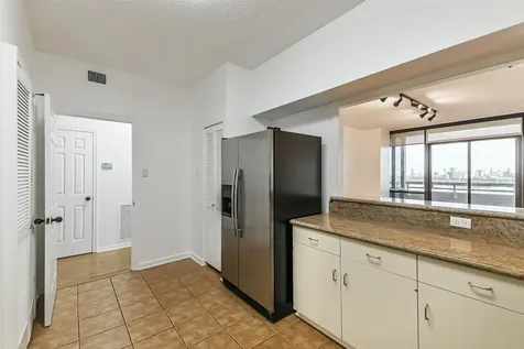 14 Greenway Plaza 15n Houston TX 77046