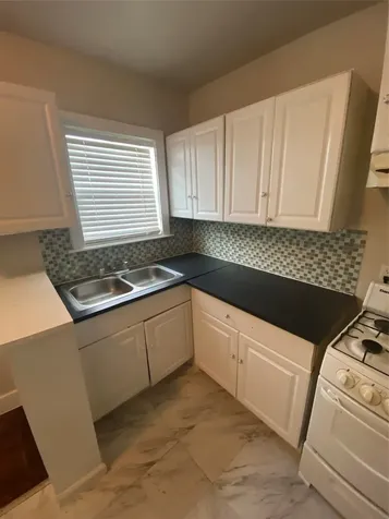 1624 Holman Street 20 Houston TX 77004