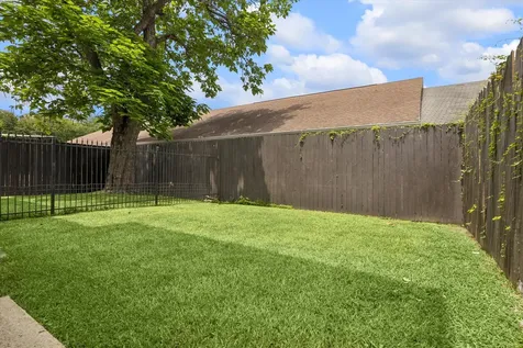 2309 Mcilhenny Street Houston TX 77004