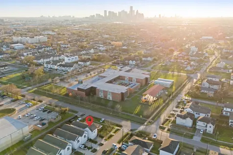 4904 Noble Street Houston TX 77020