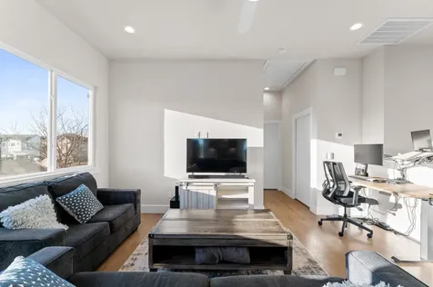 4904 Noble Street Houston TX 77020
