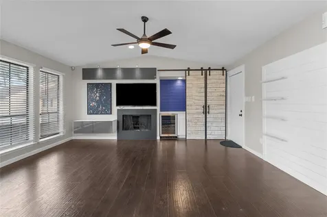 5001 Lamonte Lane 105 Houston TX 77092