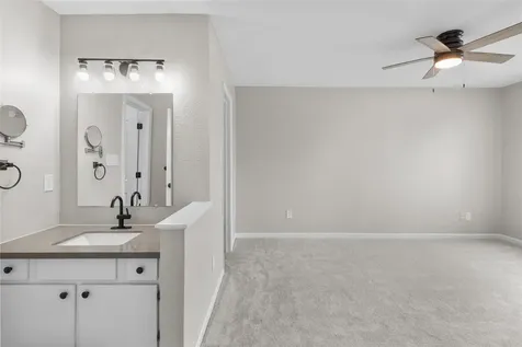 5001 Lamonte Lane 105 Houston TX 77092