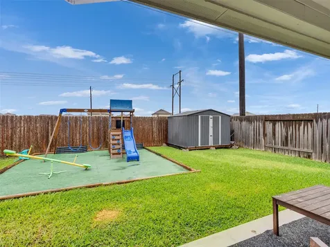 8719 Willet Street Baytown TX 77521