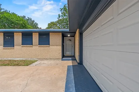 7009 Youpon Drive Galveston TX 77551