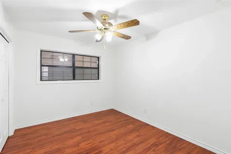7009 Youpon Drive Galveston TX 77551