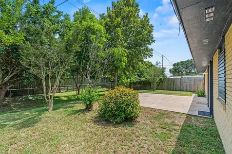 7009 Youpon Drive Galveston TX 77551