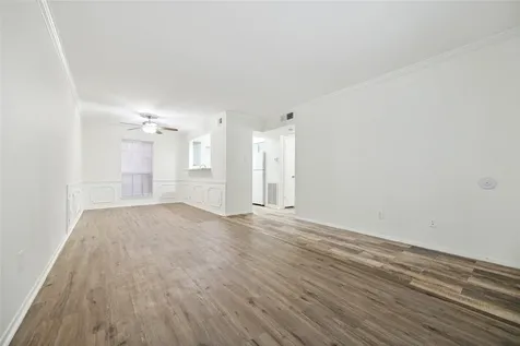 513 Ridge 2 Houston TX 77009