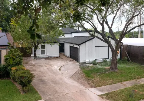 7415 Alcomita Drive Houston TX 77083