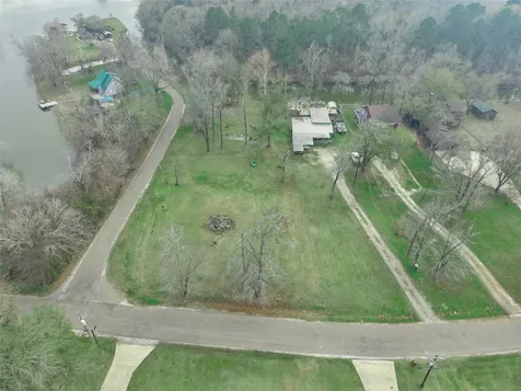 26 Lakeview Drive Huntsville TX 77320