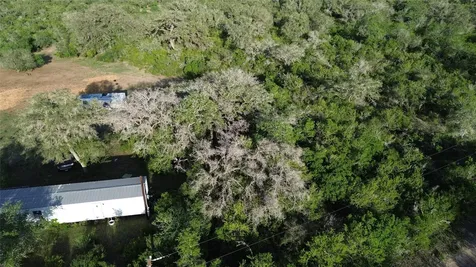 6104 Lucas Road Goliad TX 77963