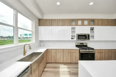 2016 Blodgett Street Houston TX 77004