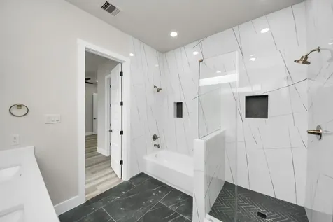 2016 Blodgett Street Houston TX 77004