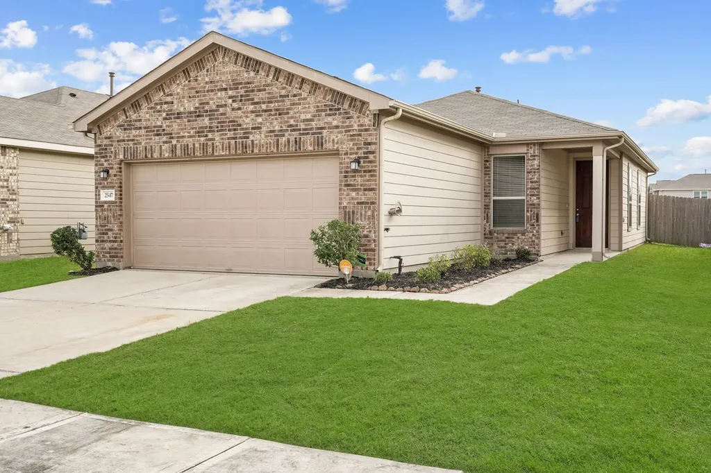 2547 Hawthorn Park Court Houston TX 77038