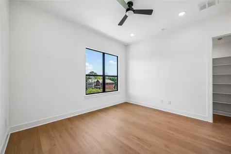 1329 W 22nd Street Houston TX 77008