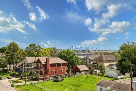 1329 W 22nd Street Houston TX 77008