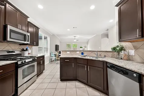 8 Landscape Court Conroe TX 77301