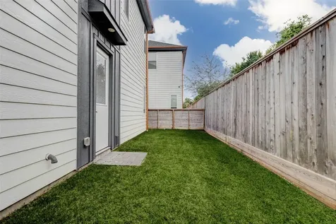 4502 Buck Street Houston TX 77020