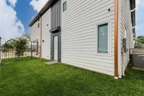 4502 Buck Street Houston TX 77020