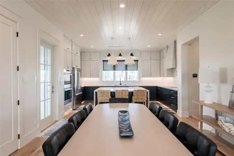 1311 Oahu Drive Tiki Island TX 77554