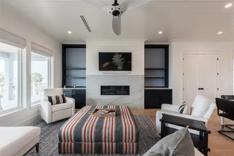 1311 Oahu Drive Tiki Island TX 77554