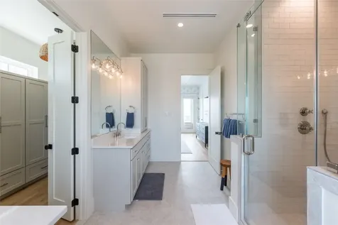 1311 Oahu Drive Tiki Island TX 77554