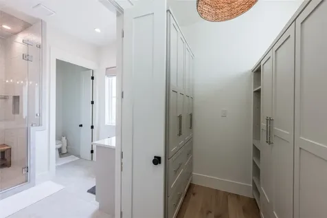 1311 Oahu Drive Tiki Island TX 77554